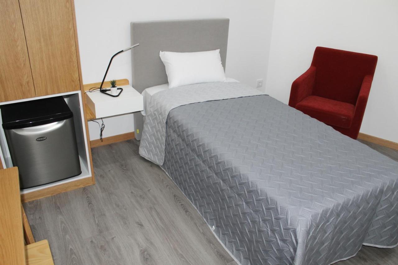 Alojamento Girassol - Guest House - Quarto Com Casa De Banho Privativa Castelo Branco  Buitenkant foto