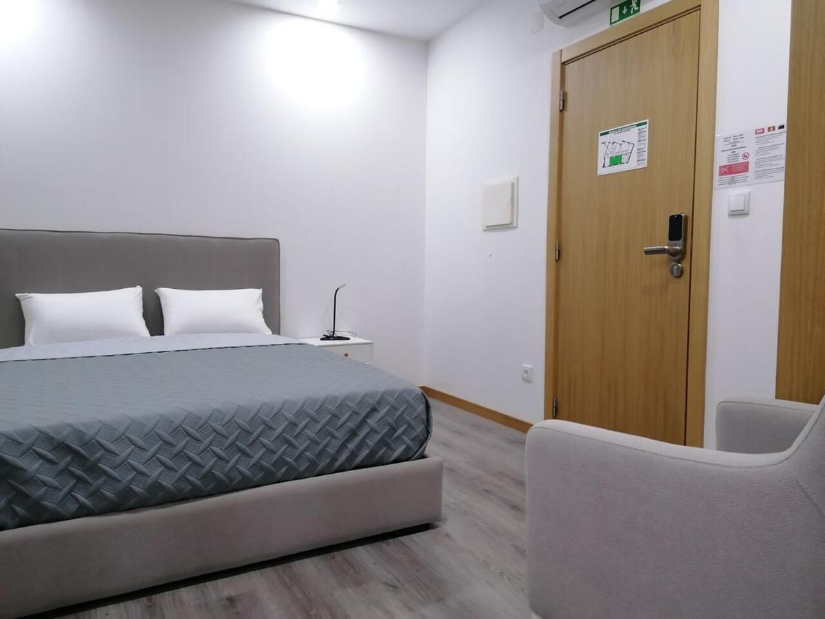 Alojamento Girassol - Guest House - Quarto Com Casa De Banho Privativa Castelo Branco  Buitenkant foto
