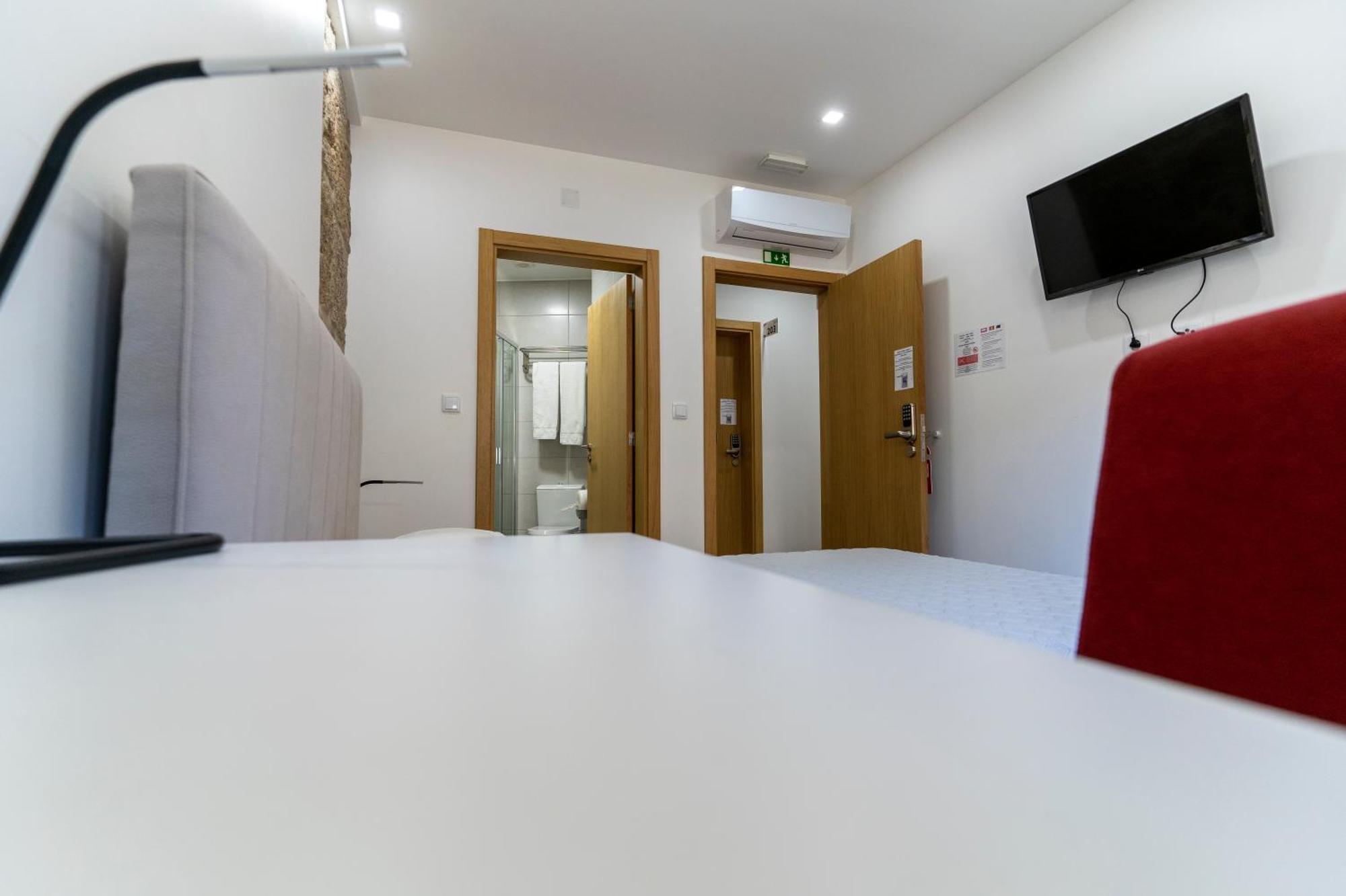 Alojamento Girassol - Guest House - Quarto Com Casa De Banho Privativa Castelo Branco  Buitenkant foto