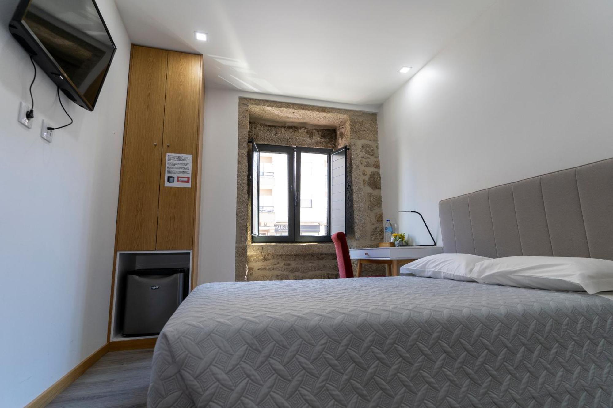 Alojamento Girassol - Guest House - Quarto Com Casa De Banho Privativa Castelo Branco  Buitenkant foto