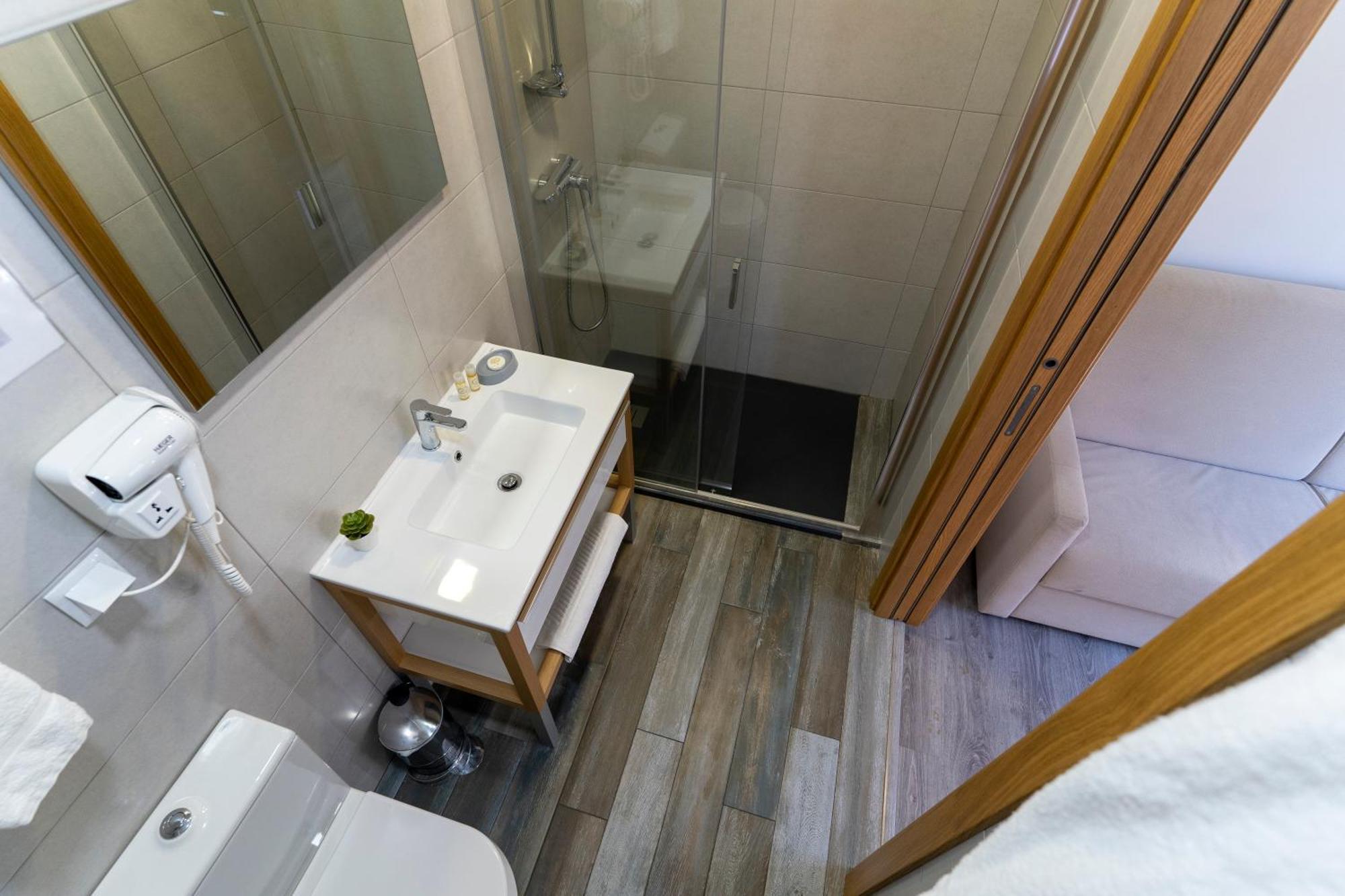 Alojamento Girassol - Guest House - Quarto Com Casa De Banho Privativa Castelo Branco  Buitenkant foto
